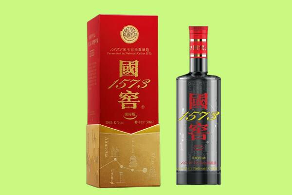 汕头龙湖区回收国窖1573.jpg